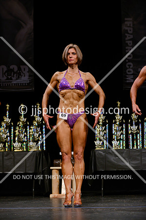 041214_Fig_Debut_Short-10