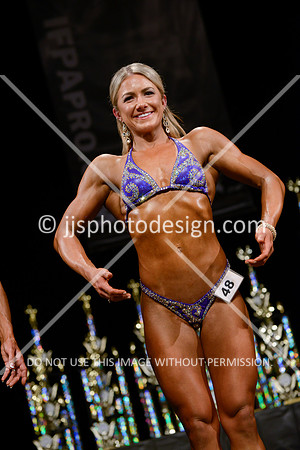 041214_Fig_Nov_Tall-187