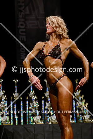 041214_Fig_Nov_Tall-133
