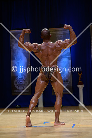 041815_Guest_Poser-10