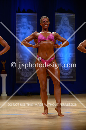 041815_Wom_Nov-16