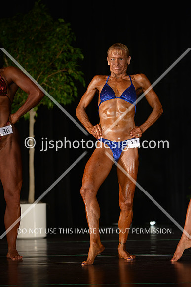 103115_WomMas-009