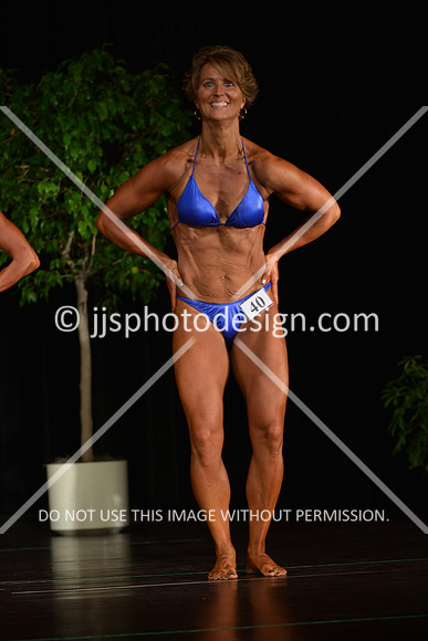 103115_WomMas-044