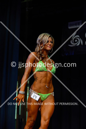 091413_Kristen_R-16