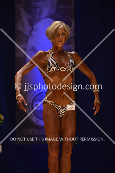 042316_Fig_Debut-071
