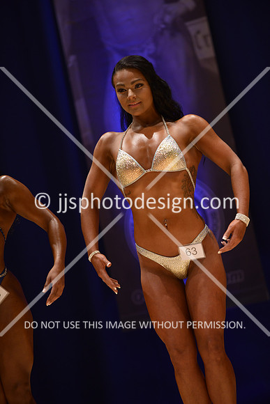 042316_Fig_Debut-038