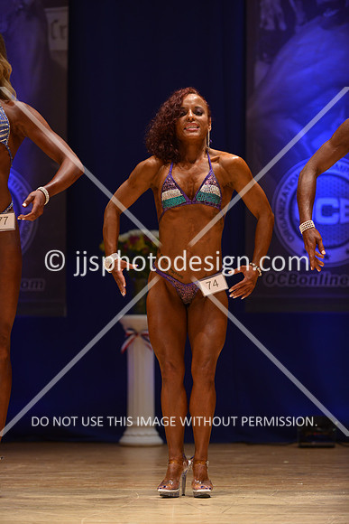 042316_Fig_Debut-026