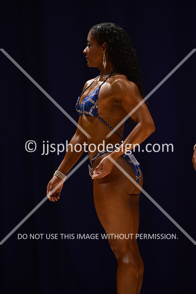 042316_Fig_Debut-042