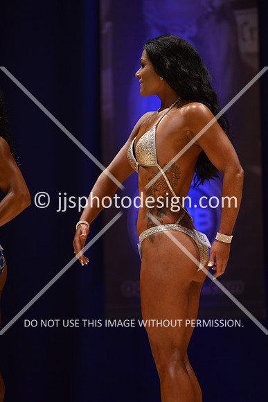 042316_Fig_Debut-043