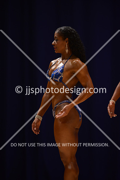 042316_Fig_Debut-072