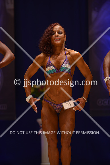 042316_Fig_Debut-032