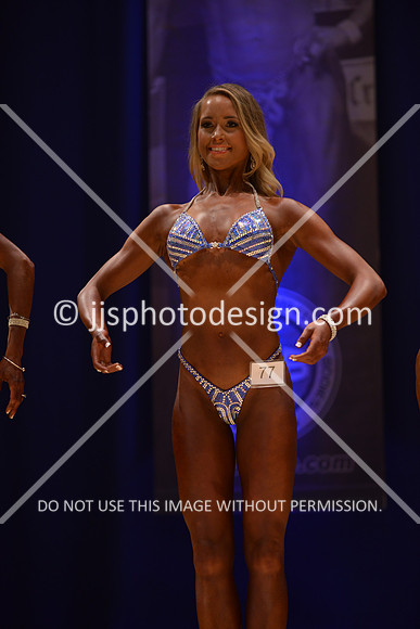 042316_Fig_Debut-031