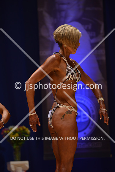 042316_Fig_Debut-081