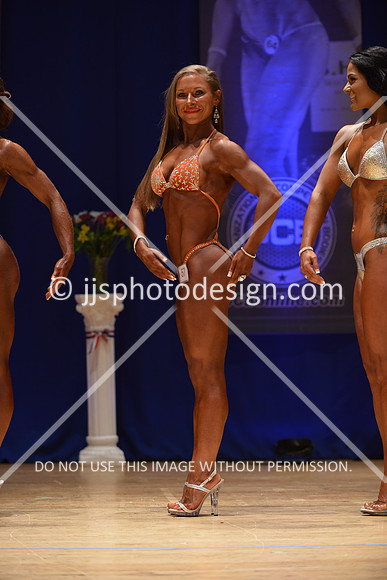 042316_Fig_Debut-012