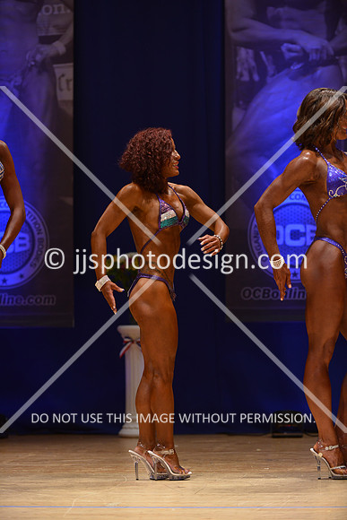 042316_Fig_Debut-023