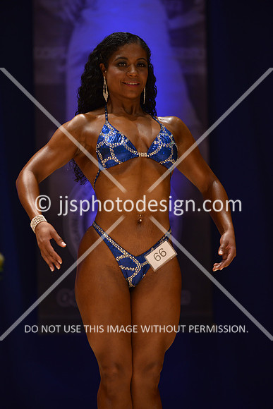 042316_Fig_Debut-036