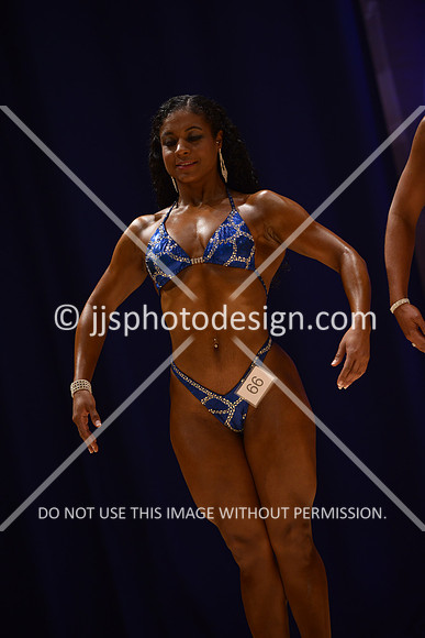 042316_Fig_Debut-037
