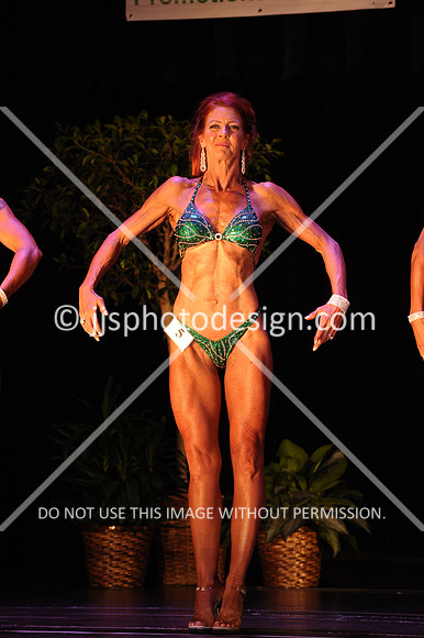 102817_WomFitBodyNovice-010