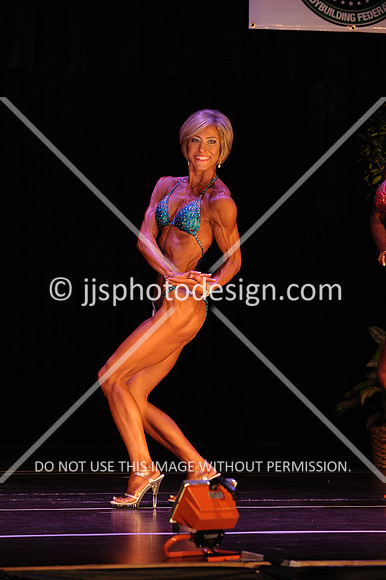 102817_WomFitBodyNovice-029