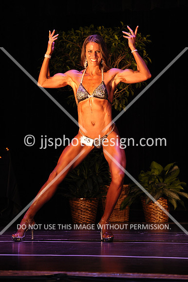 102817_WomFitBodyNovice-135