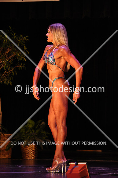 102817_WomFitBodyOpen-002