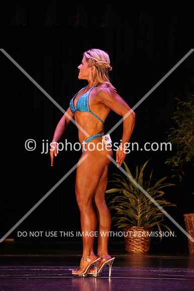 102817_WomFitBodyOpen-003