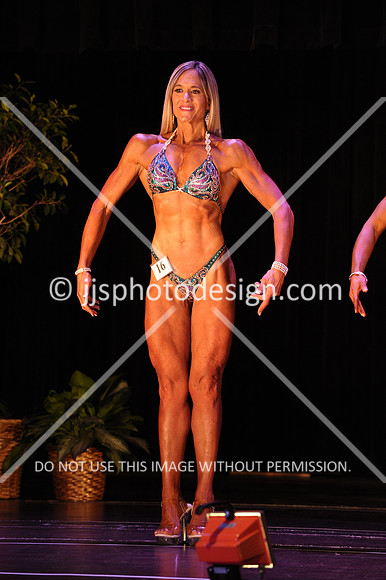 102817_WomFitBodyOpen-015