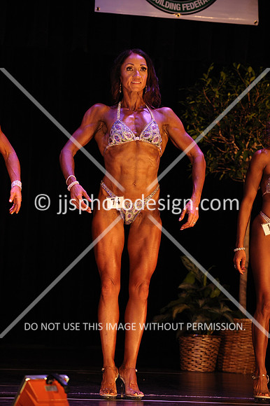 102817_WomFitBodyOpen-019