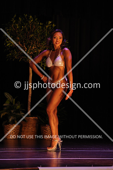 102817_WomFitBodyOpen-048