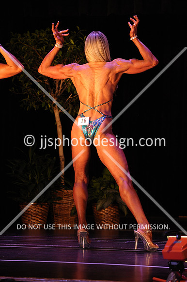 102817_WomFitBodyOpen-050