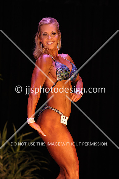 102817_WomFitBodyOpen-067