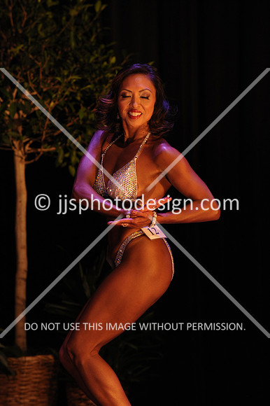 102817_WomFitBodyOpen-098