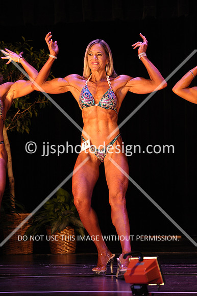 102817_WomFitBodyOpen-107