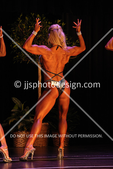 102817_WomFitBodyOpen-125