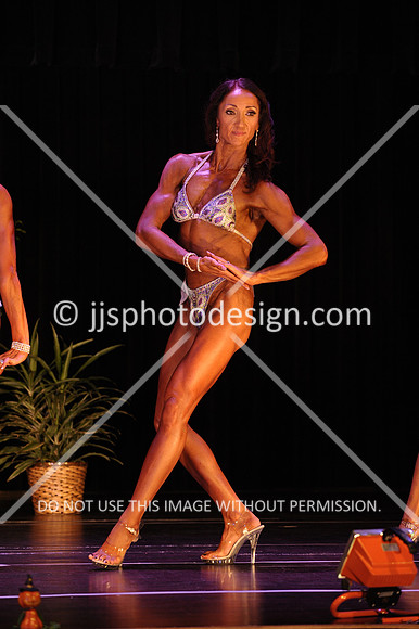 102817_WomFitBodyOpen-130