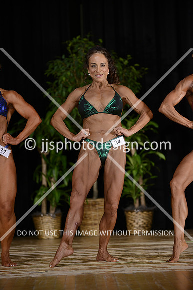 102514_Wom_Nov-10