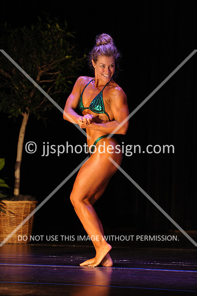 102916_WomMas-032