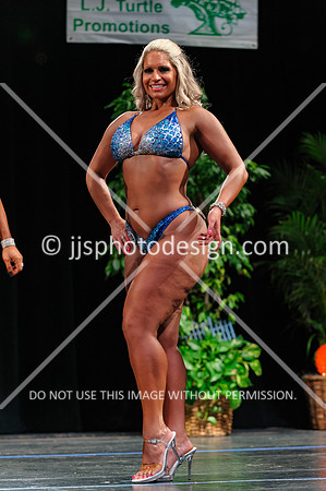 102719_Feminine_Phys_Open-019