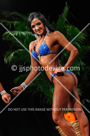 102719_Feminine_Phys_Open-065