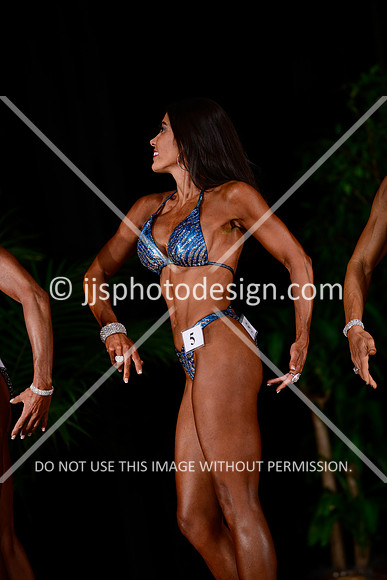 102514_Fig_Nov_Short-103