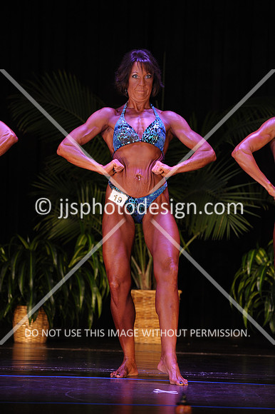 102916_WomMas-020