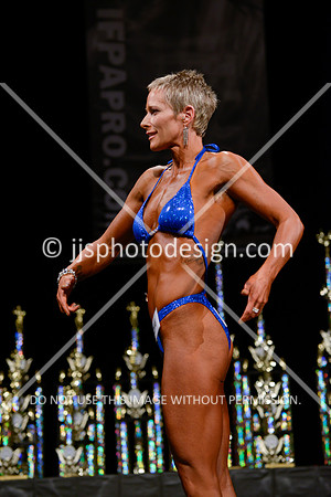 041214_Fig_Nov_Tall-74
