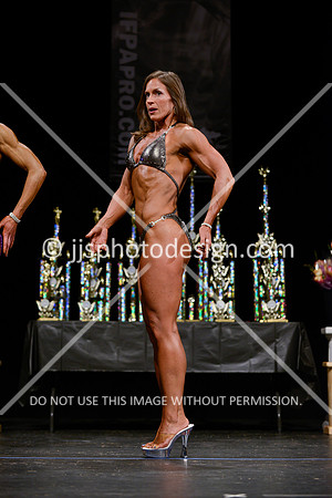 041214_Fig_Debut_Short-26