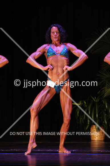 102916_WomMas-019