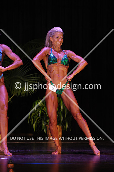 102916_WomMas-021