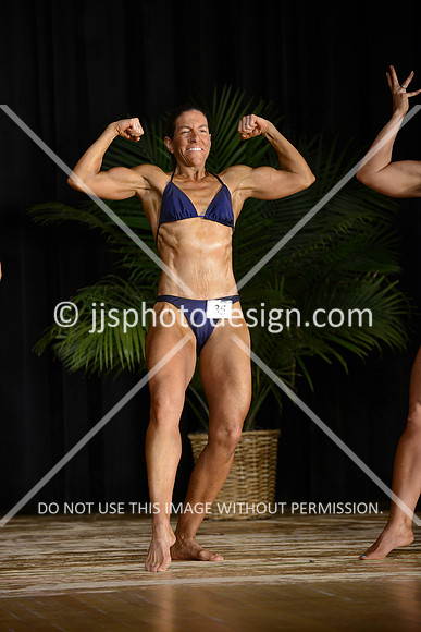 102514_Wom_Nov-76