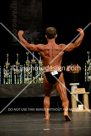 041214_Competitor_7-11