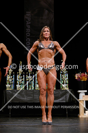 041214_Fig_Debut_Short-11