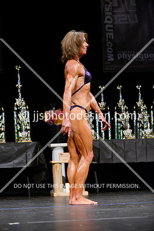 041214_Wom_Mas_50-3
