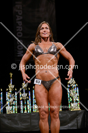 041214_Fig_Debut_Short-19